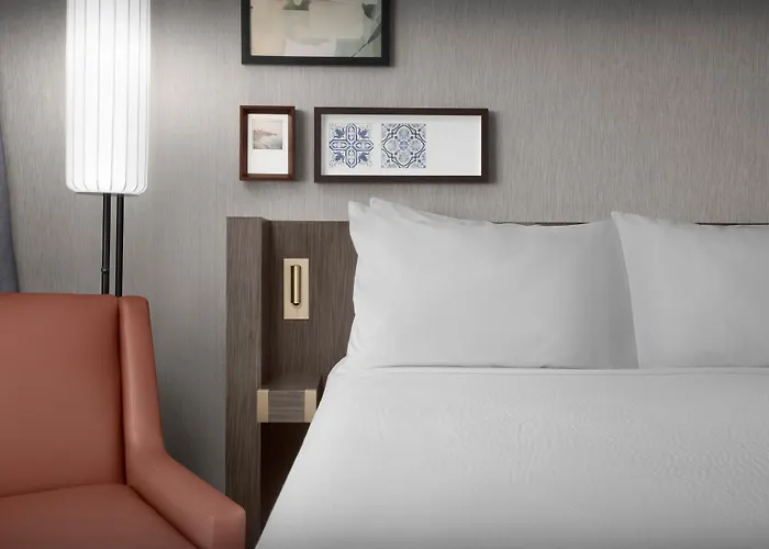 Courtyard By Marriott San Diego Downtown Little Italy